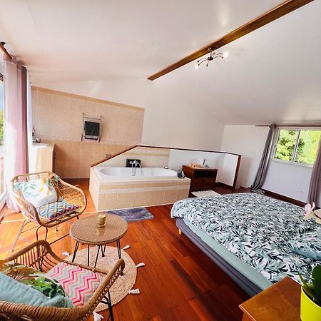 Appartement Chez Madame Fabienne à Sainte-Suzanne Extérieur photo