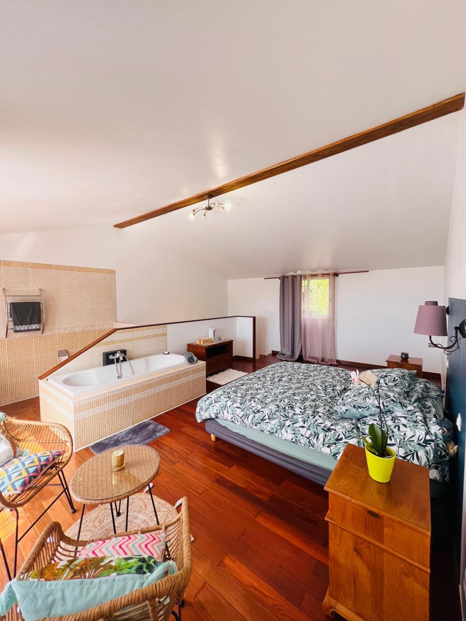 Appartement Chez Madame Fabienne à Sainte-Suzanne Extérieur photo