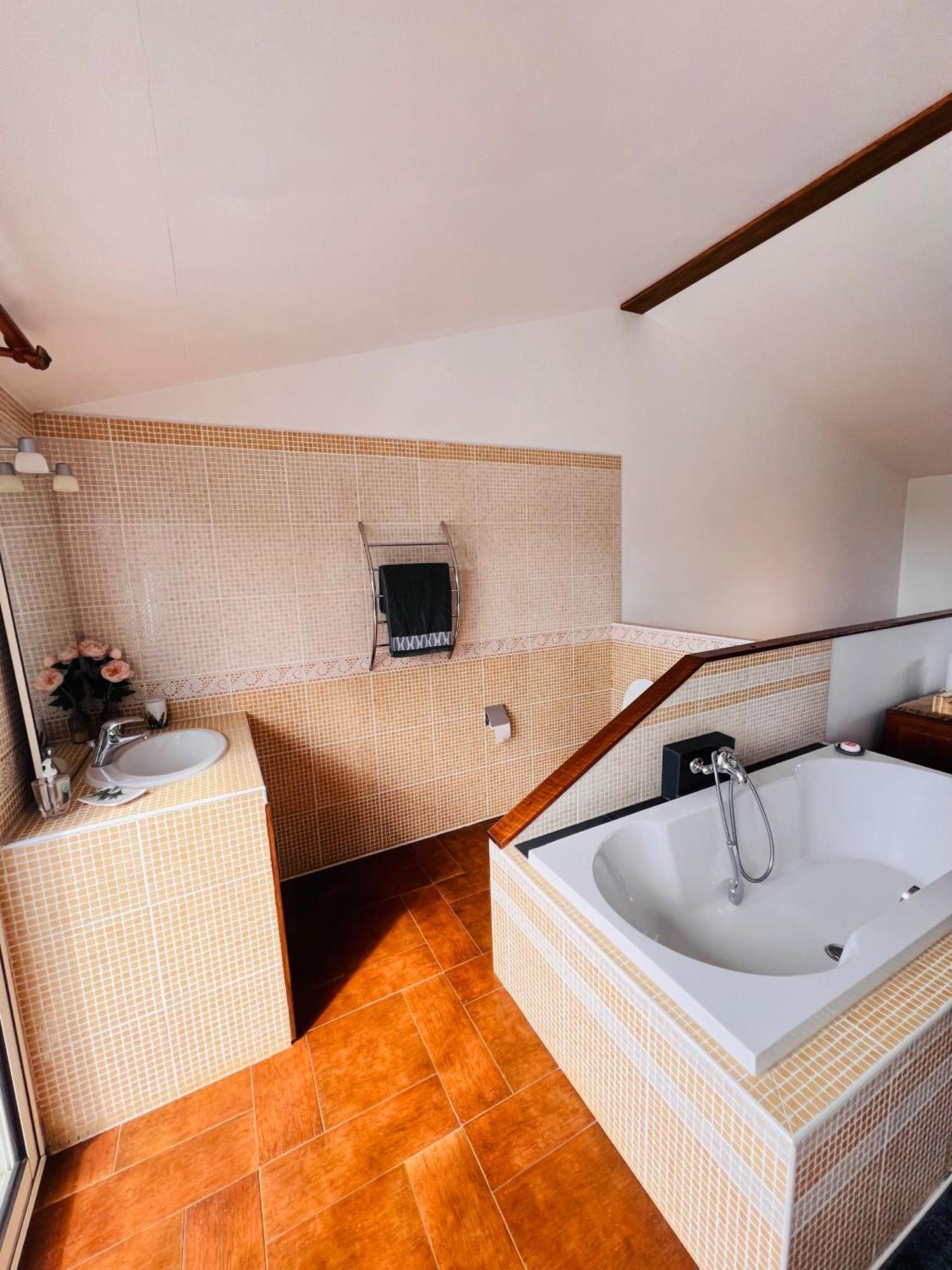 Appartement Chez Madame Fabienne à Sainte-Suzanne Extérieur photo