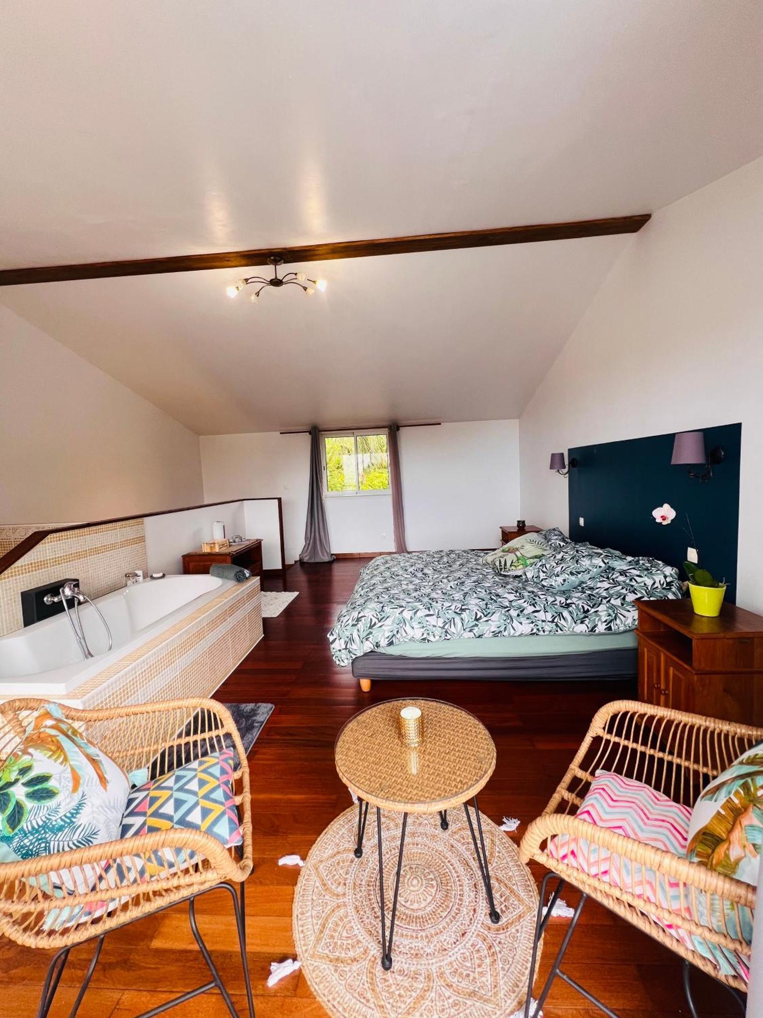 Appartement Chez Madame Fabienne à Sainte-Suzanne Extérieur photo